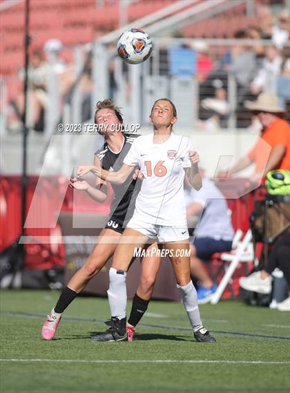 Thumbnail 1 in Brighton vs. Bountiful (UHSAA 5A Semifinal) photogallery.