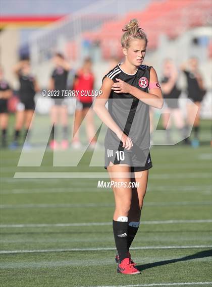 Thumbnail 3 in Brighton vs. Bountiful (UHSAA 5A Semifinal) photogallery.