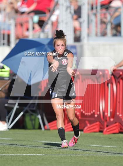 Thumbnail 3 in Brighton vs. Bountiful (UHSAA 5A Semifinal) photogallery.
