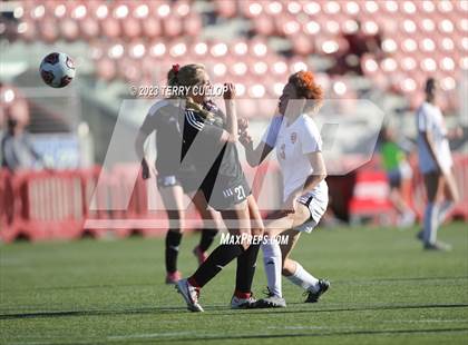 Thumbnail 3 in Brighton vs. Bountiful (UHSAA 5A Semifinal) photogallery.