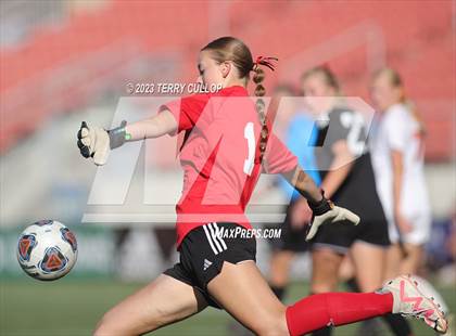 Thumbnail 3 in Brighton vs. Bountiful (UHSAA 5A Semifinal) photogallery.