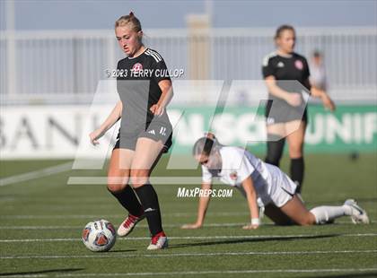 Thumbnail 1 in Brighton vs. Bountiful (UHSAA 5A Semifinal) photogallery.