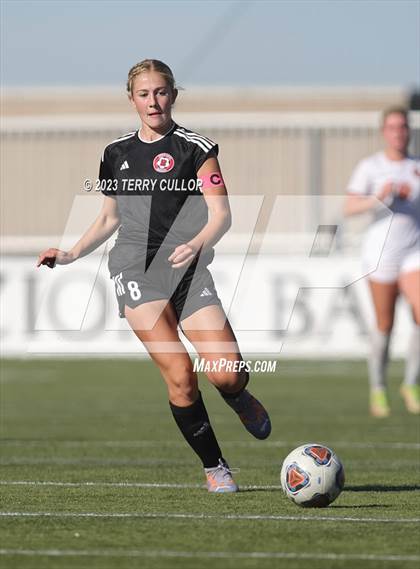Thumbnail 1 in Brighton vs. Bountiful (UHSAA 5A Semifinal) photogallery.