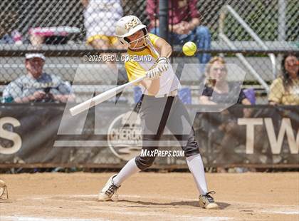 Thumbnail 3 in Richmond Hill vs Sequoyah (GHSA State Championship Semi-Final) photogallery.