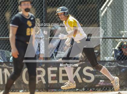 Thumbnail 1 in Richmond Hill vs Sequoyah (GHSA State Championship Semi-Final) photogallery.