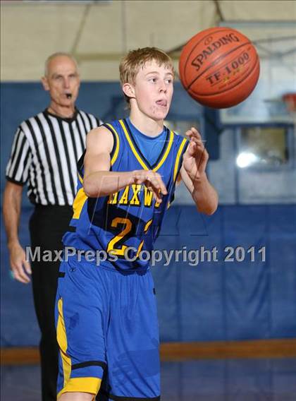 Thumbnail 1 in Maxwell vs. Winters (Pierce Tournament) photogallery.