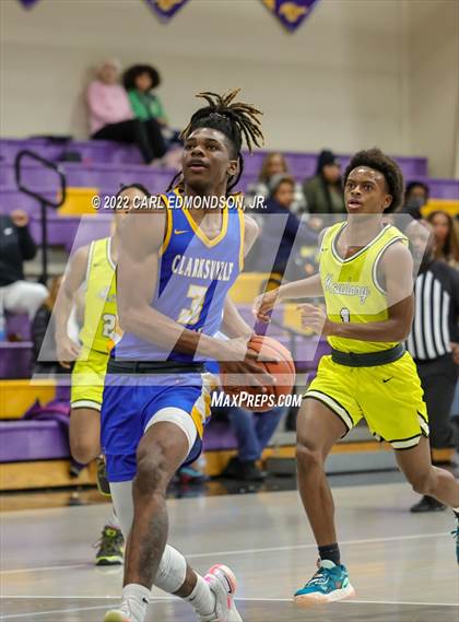 Thumbnail 2 in McAdory vs. Clarksville Academy photogallery.