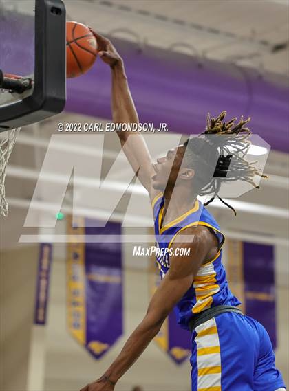 Thumbnail 2 in McAdory vs. Clarksville Academy photogallery.