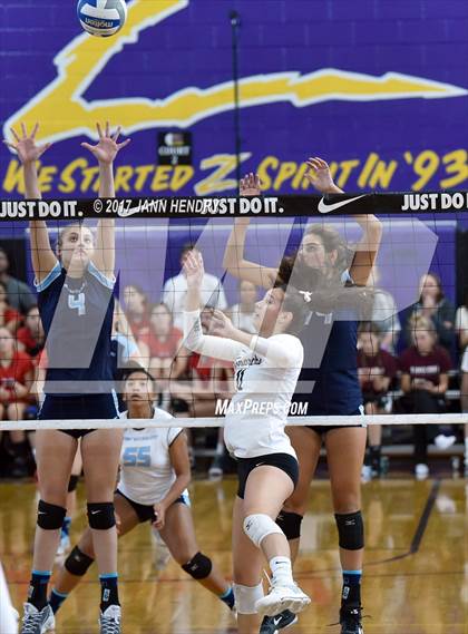 Thumbnail 3 in Archbishop Mitty vs. Marymount (Durango Fall Classic) photogallery.