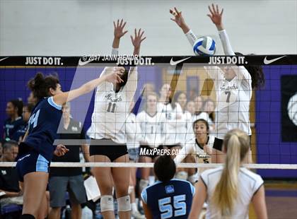 Thumbnail 2 in Archbishop Mitty vs. Marymount (Durango Fall Classic) photogallery.
