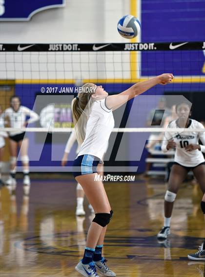 Thumbnail 2 in Archbishop Mitty vs. Marymount (Durango Fall Classic) photogallery.