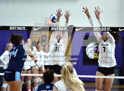 Thumbnail 3 in Archbishop Mitty vs. Marymount (Durango Fall Classic) photogallery.