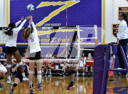 Thumbnail 1 in Archbishop Mitty vs. Marymount (Durango Fall Classic) photogallery.