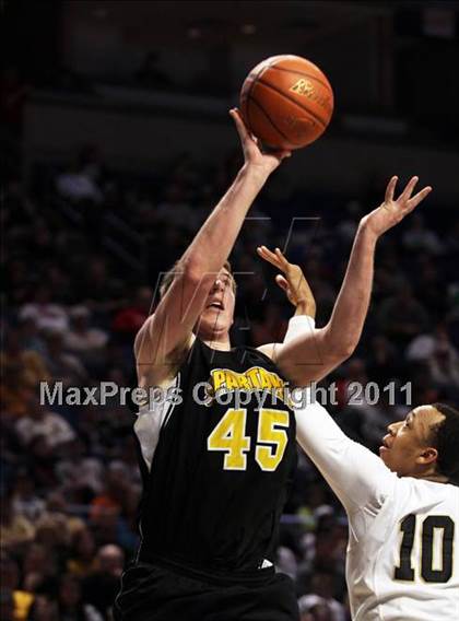 Thumbnail 2 in Sts. Neumann & Goretti vs. Montour (PIAA Class AAA Final) photogallery.