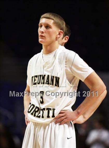 Thumbnail 1 in Sts. Neumann & Goretti vs. Montour (PIAA Class AAA Final) photogallery.