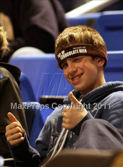 Thumbnail 2 in Sts. Neumann & Goretti vs. Montour (PIAA Class AAA Final) photogallery.
