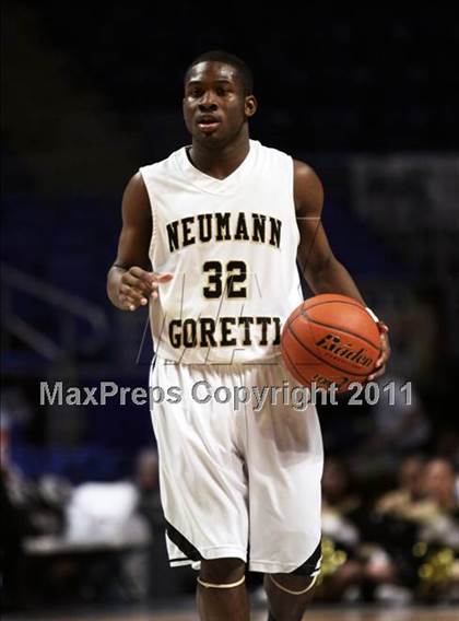Thumbnail 2 in Sts. Neumann & Goretti vs. Montour (PIAA Class AAA Final) photogallery.