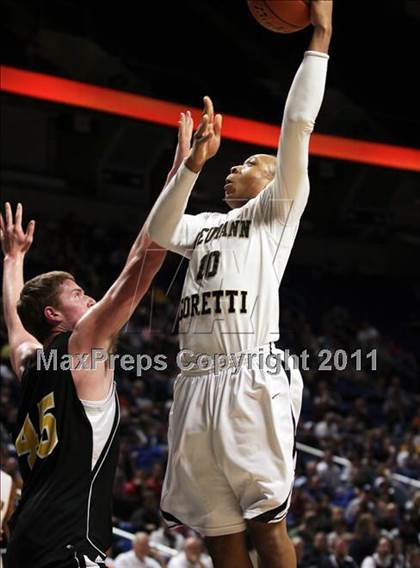 Thumbnail 3 in Sts. Neumann & Goretti vs. Montour (PIAA Class AAA Final) photogallery.