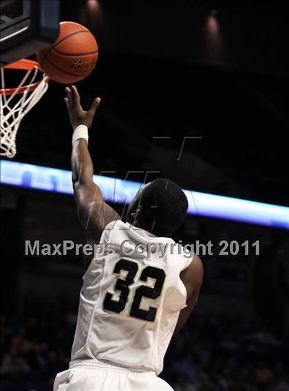 Thumbnail 1 in Sts. Neumann & Goretti vs. Montour (PIAA Class AAA Final) photogallery.