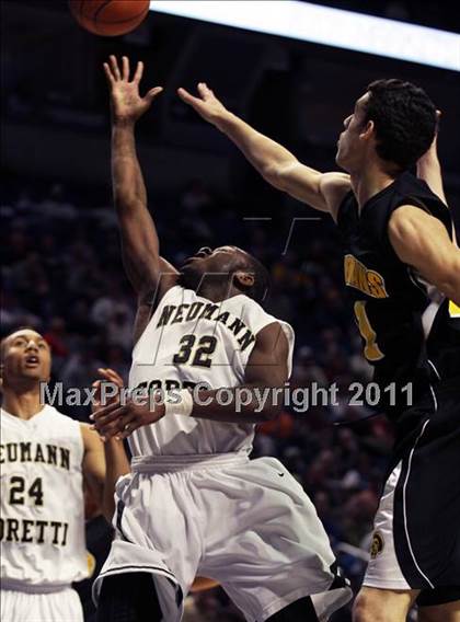 Thumbnail 3 in Sts. Neumann & Goretti vs. Montour (PIAA Class AAA Final) photogallery.