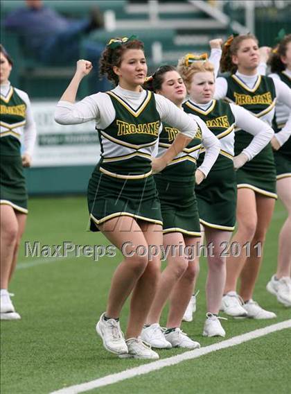 Thumbnail 3 in Alexander vs. Avon photogallery.