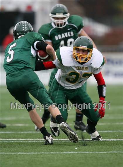 Thumbnail 2 in Alexander vs. Avon photogallery.