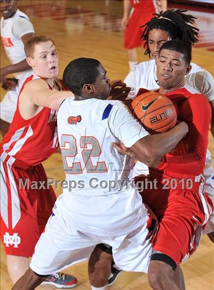 Thumbnail 2 in Bishop Gorman @ Mater Dei (Nike Extravaganza) photogallery.