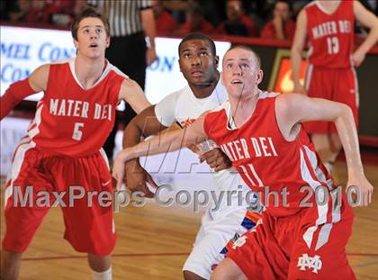 Thumbnail 2 in Bishop Gorman @ Mater Dei (Nike Extravaganza) photogallery.