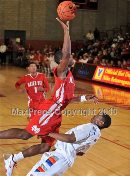 Thumbnail 3 in Bishop Gorman @ Mater Dei (Nike Extravaganza) photogallery.