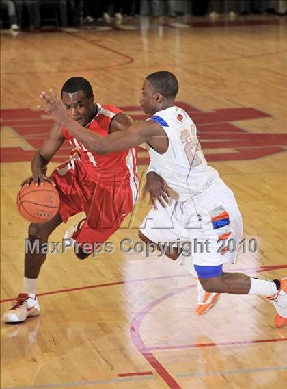 Thumbnail 3 in Bishop Gorman @ Mater Dei (Nike Extravaganza) photogallery.