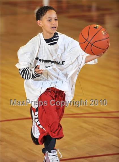 Thumbnail 3 in Bishop Gorman @ Mater Dei (Nike Extravaganza) photogallery.