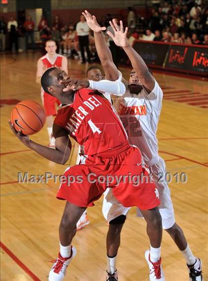 Thumbnail 3 in Bishop Gorman @ Mater Dei (Nike Extravaganza) photogallery.