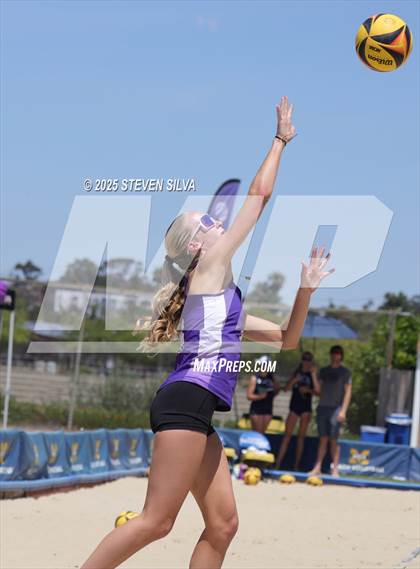 Thumbnail 1 in Carlsbad vs. San Marcos (CIF SDS Division 1 Final) photogallery.