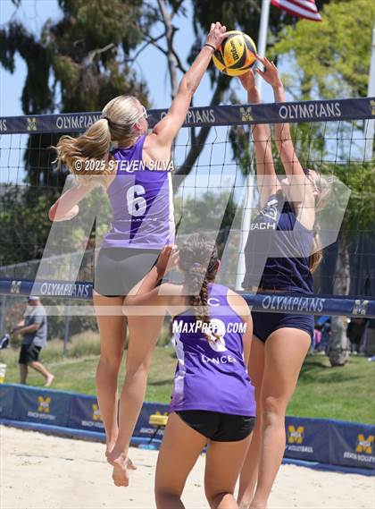 Thumbnail 1 in Carlsbad vs. San Marcos (CIF SDS Division 1 Final) photogallery.