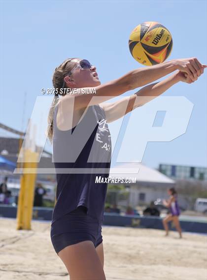 Thumbnail 3 in Carlsbad vs. San Marcos (CIF SDS Division 1 Final) photogallery.