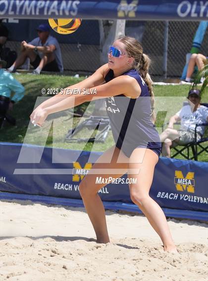 Thumbnail 2 in Carlsbad vs. San Marcos (CIF SDS Division 1 Final) photogallery.