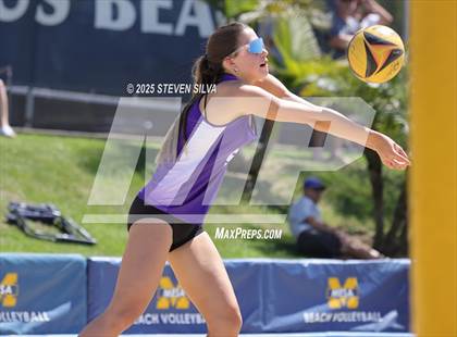 Thumbnail 1 in Carlsbad vs. San Marcos (CIF SDS Division 1 Final) photogallery.