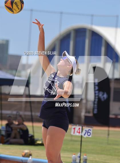 Thumbnail 3 in Carlsbad vs. San Marcos (CIF SDS Division 1 Final) photogallery.