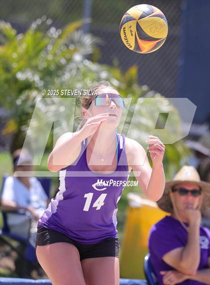 Thumbnail 3 in Carlsbad vs. San Marcos (CIF SDS Division 1 Final) photogallery.