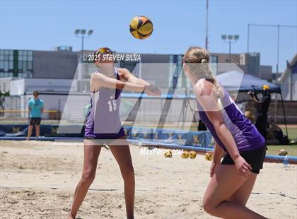 Thumbnail 1 in Carlsbad vs. San Marcos (CIF SDS Division 1 Final) photogallery.