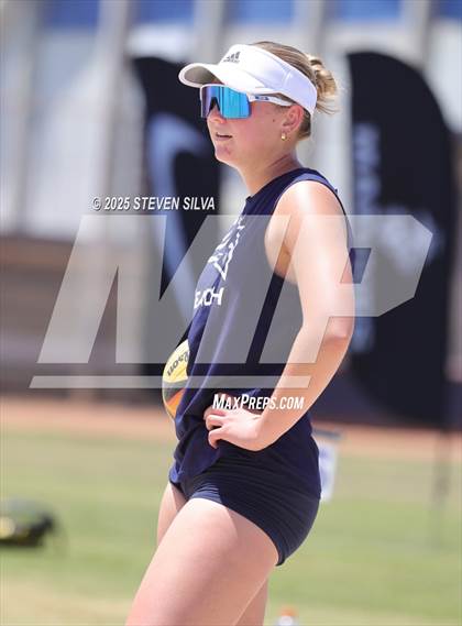 Thumbnail 2 in Carlsbad vs. San Marcos (CIF SDS Division 1 Final) photogallery.