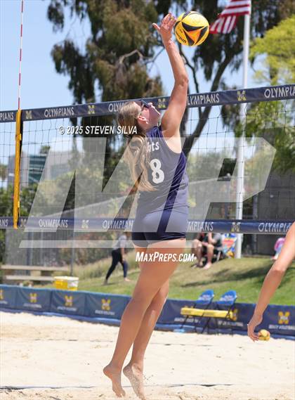 Thumbnail 3 in Carlsbad vs. San Marcos (CIF SDS Division 1 Final) photogallery.