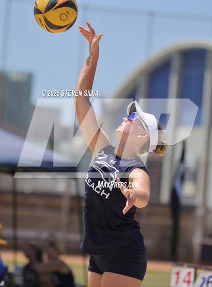 Thumbnail 1 in Carlsbad vs. San Marcos (CIF SDS Division 1 Final) photogallery.