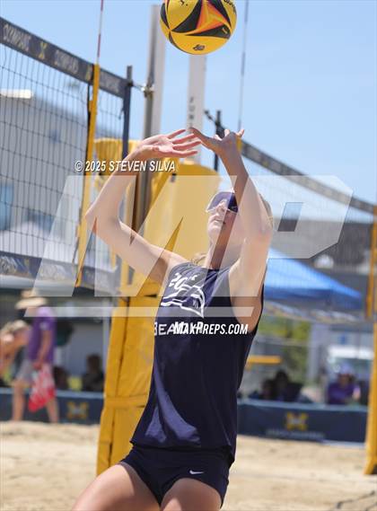 Thumbnail 2 in Carlsbad vs. San Marcos (CIF SDS Division 1 Final) photogallery.