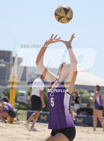 Thumbnail 2 in Carlsbad vs. San Marcos (CIF SDS Division 1 Final) photogallery.
