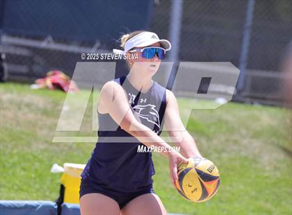 Thumbnail 3 in Carlsbad vs. San Marcos (CIF SDS Division 1 Final) photogallery.