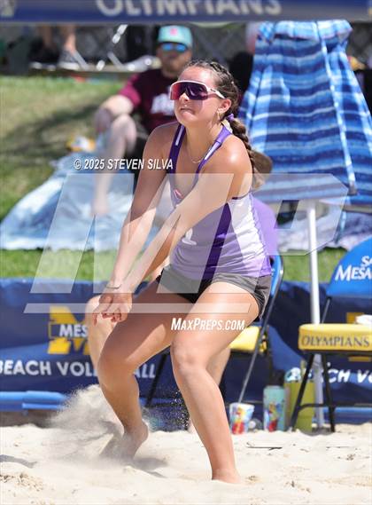Thumbnail 1 in Carlsbad vs. San Marcos (CIF SDS Division 1 Final) photogallery.