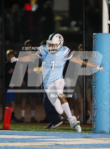 Thumbnail 2 in Herndon @ Yorktown photogallery.