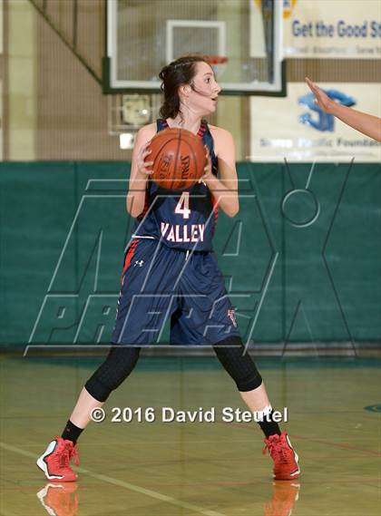 Thumbnail 2 in Central Valley vs. University Prep (CIF NS D4 Final) photogallery.