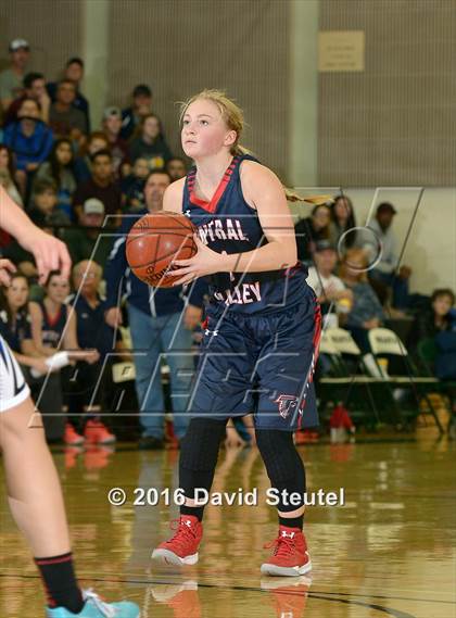 Thumbnail 2 in Central Valley vs. University Prep (CIF NS D4 Final) photogallery.